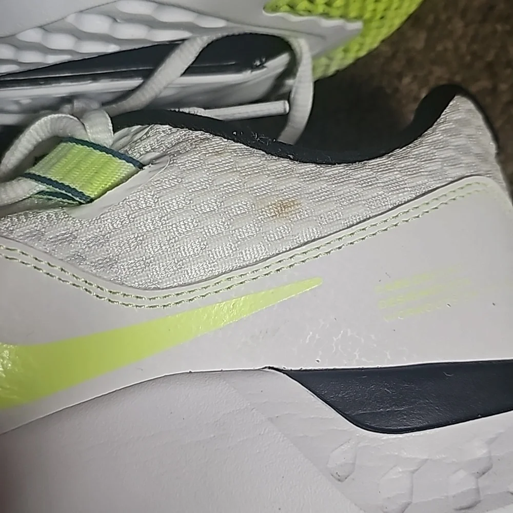 Nike Renew Retaliation TR 2 'White Volt - Picture 3 of 10